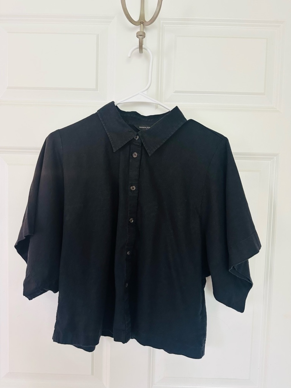 Banana Republic Women's Faded-black Short-Sleeve Button-Down Shirt